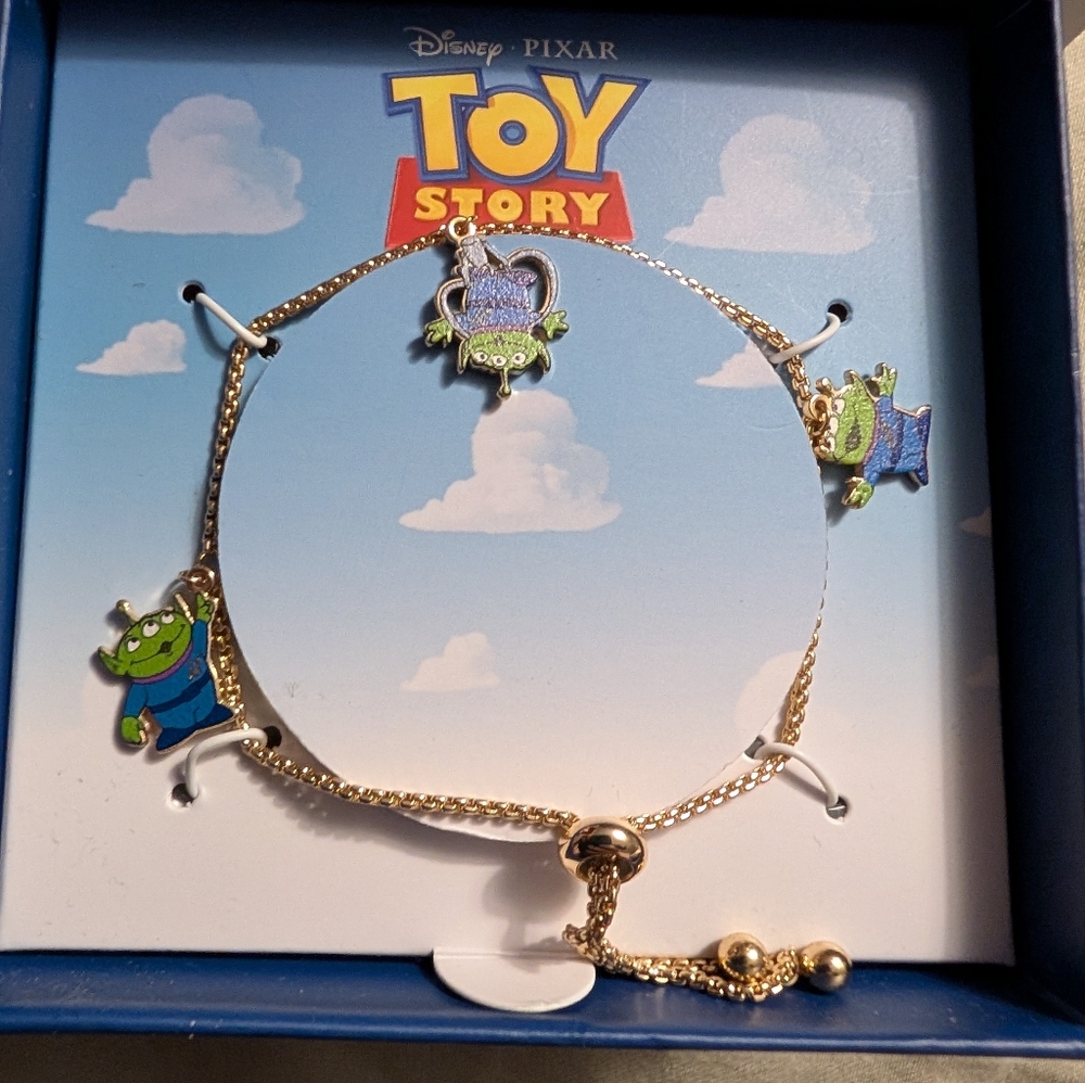 Pixar Disney Toy Story alien 3 charm bracelet adjustable gold tone Adorable Box